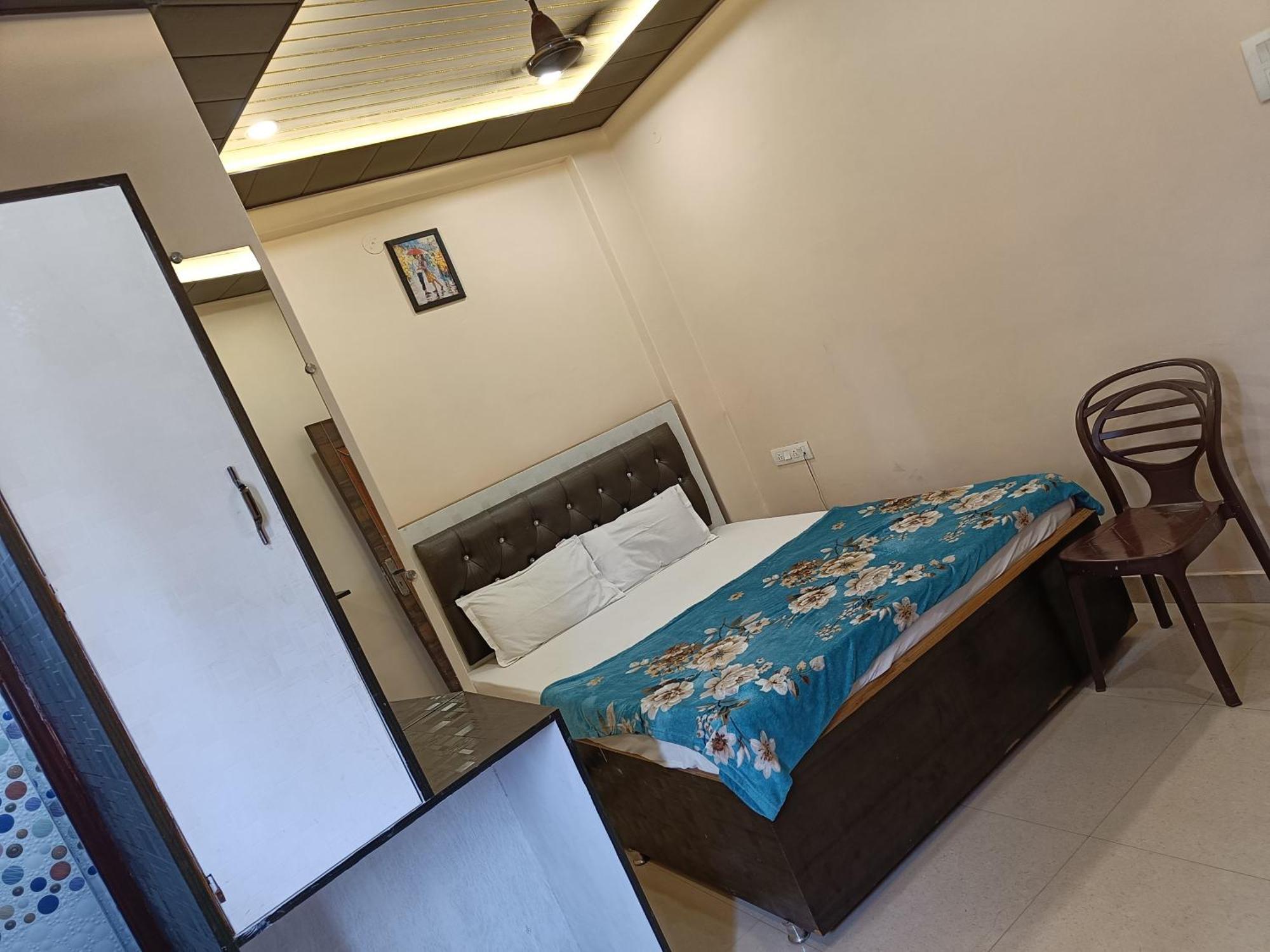 Pragya International Hotel Váránaszi Kültér fotó