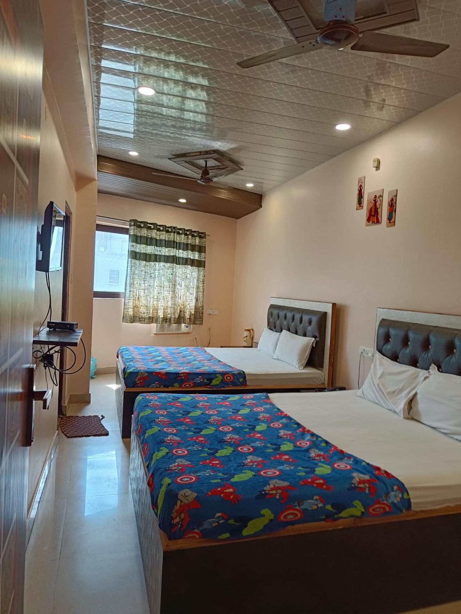 Pragya International Hotel Váránaszi Kültér fotó