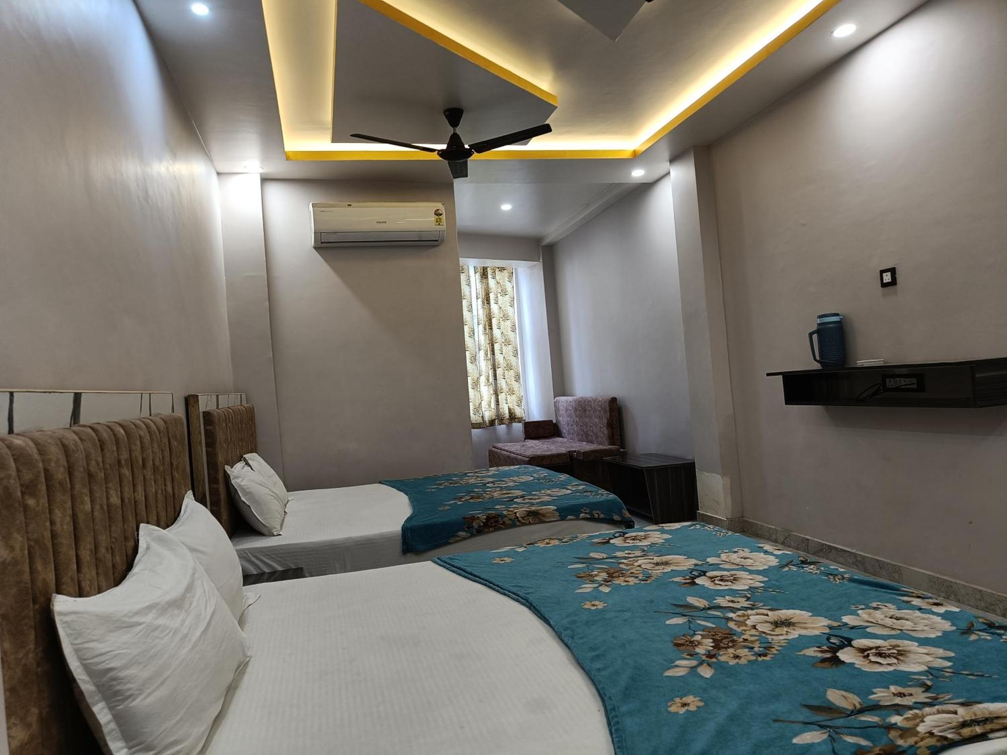 Pragya International Hotel Váránaszi Kültér fotó
