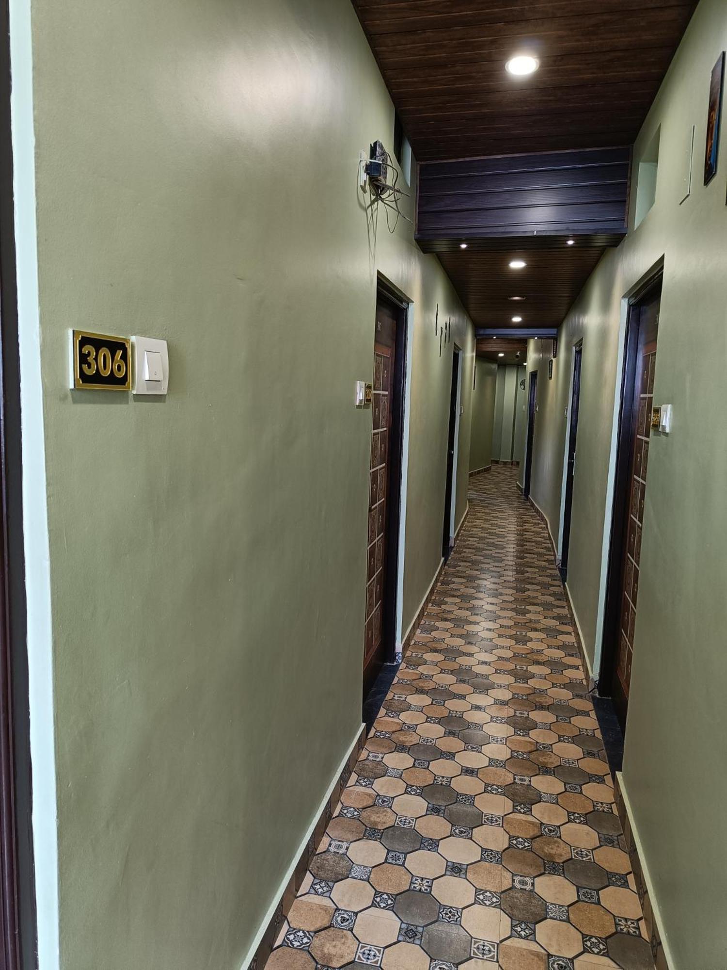 Pragya International Hotel Váránaszi Kültér fotó